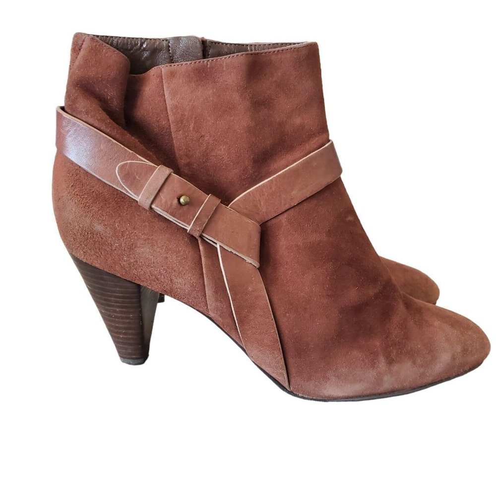 Cole Hann Nikeair Sz 9 Brown Suede Ankle Harness Boots Booties Heeled 3"